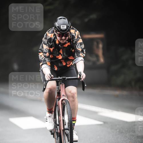 13.09.2026 - Stadtparktriathlon H.Heesch http://msf.ph/oto/10368930 13.09.2026 10:18:20 Radfahren 210, 212, 258, 261, 276, 311 meine-sportfotos.de