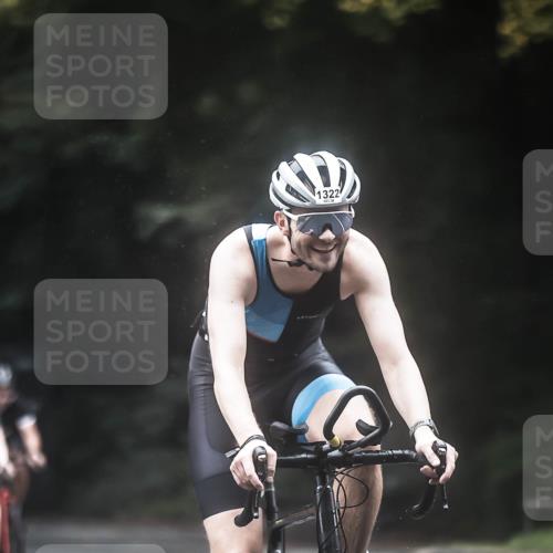 13.09.2026 - Stadtparktriathlon H.Heesch http://msf.ph/oto/10368941 13.09.2026 13:20:37 Radfahren 1293, 1322, 1323, 1333, 1401, 1430, 1467, 1505 meine-sportfotos.de