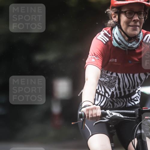 13.09.2026 - Stadtparktriathlon H.Heesch http://msf.ph/oto/10368994 13.09.2026 13:20:40 Radfahren 1293, 1322, 1323, 1333, 1401, 1430, 1505 meine-sportfotos.de