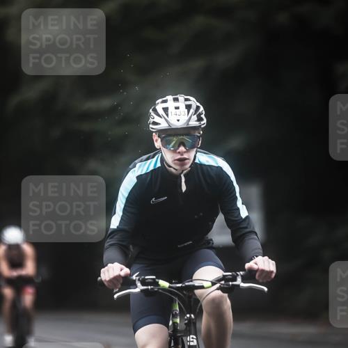 13.09.2026 - Stadtparktriathlon H.Heesch http://msf.ph/oto/10369011 13.09.2026 13:20:49 Radfahren 1346, 1377, 1420, 1433, 1436, 1444 meine-sportfotos.de