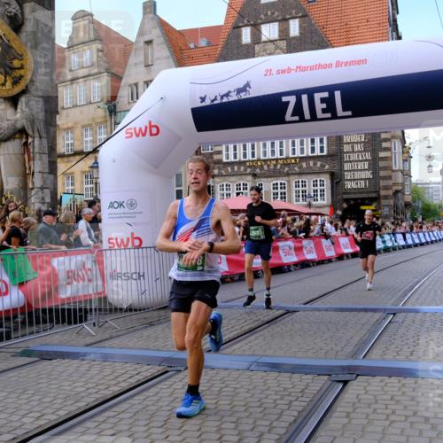 13.09.2026 - 21. swb-Marathon Bremen Tim E. http://msf.ph/oto/10369037 13.09.2026 13:06:49 Ziel 508, 788, 1770, 1921, 2832, 3910, 4777, 7590, 8621, 13148 meine-sportfotos.de