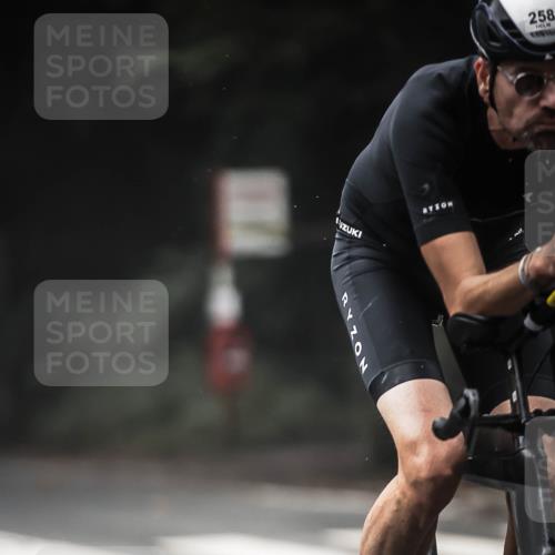 13.09.2026 - Stadtparktriathlon H.Heesch http://msf.ph/oto/10369039 13.09.2026 10:18:25 Radfahren 212, 251, 258, 261, 276, 279, 359, 389 meine-sportfotos.de