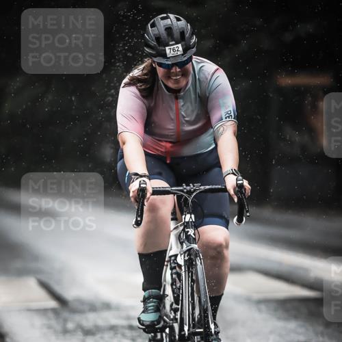 13.09.2026 - Stadtparktriathlon H.Heesch http://msf.ph/oto/10369057 13.09.2026 12:04:12 Radfahren 762, 916, 972, 1004, 1048 meine-sportfotos.de