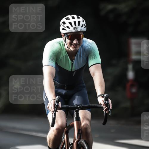 13.09.2026 - Stadtparktriathlon H.Heesch http://msf.ph/oto/10369097 13.09.2026 10:47:21 Radfahren 376, 557 meine-sportfotos.de