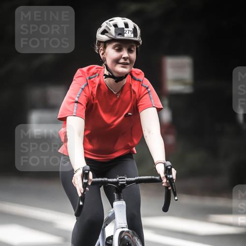 13.09.2026 - Stadtparktriathlon H.Heesch http://msf.ph/oto/10369120 13.09.2026 10:18:29 Radfahren 212, 251, 258, 276, 279, 359, 389 meine-sportfotos.de