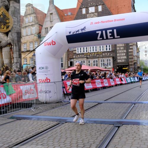 13.09.2026 - 21. swb-Marathon Bremen Tim E. http://msf.ph/oto/10369216 13.09.2026 13:06:52 Ziel 508, 788, 1009, 1770, 1921, 2832, 3910, 4777, 5238, 6951, 7590, 8621, 13148 meine-sportfotos.de