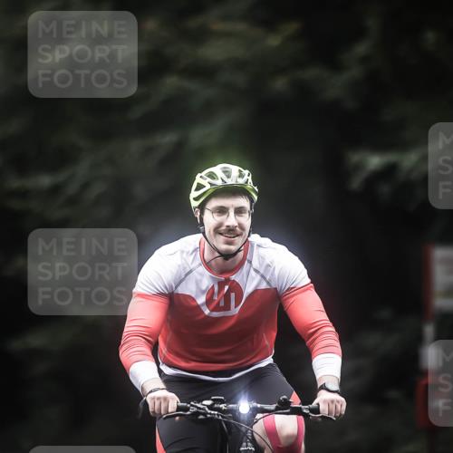 13.09.2026 - Stadtparktriathlon H.Heesch http://msf.ph/oto/10369217 13.09.2026 13:21:12 Radfahren 1216, 1369, 1384, 1386, 1460, 1506 meine-sportfotos.de