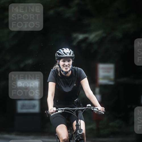 13.09.2026 - Stadtparktriathlon H.Heesch http://msf.ph/oto/10369231 13.09.2026 13:21:16 Radfahren 1216, 1341, 1384, 1386, 1400, 1413, 1460, 1519 meine-sportfotos.de