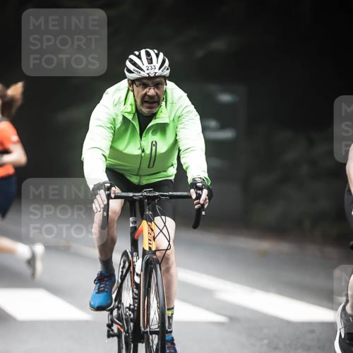 13.09.2026 - Stadtparktriathlon H.Heesch http://msf.ph/oto/10369276 13.09.2026 10:18:39 Radfahren 213, 233, 300, 333, 405, 444 meine-sportfotos.de