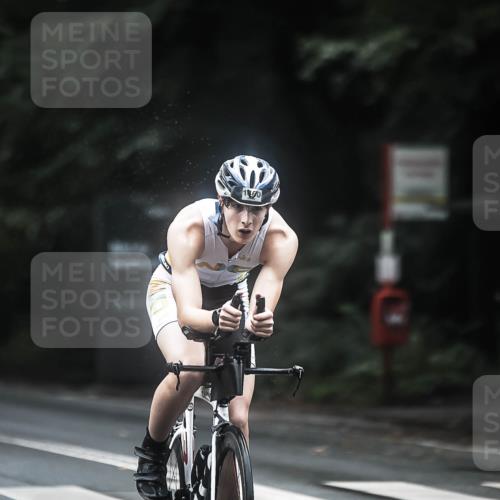 13.09.2026 - Stadtparktriathlon H.Heesch http://msf.ph/oto/10369279 13.09.2026 13:21:19 Radfahren 1216, 1341, 1386, 1400, 1407, 1413, 1460, 1473, 1482, 1519, 1521 meine-sportfotos.de