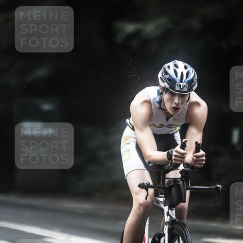 13.09.2026 - Stadtparktriathlon H.Heesch http://msf.ph/oto/10369294 13.09.2026 13:21:19 Radfahren 1216, 1341, 1386, 1400, 1407, 1413, 1460, 1473, 1482, 1519, 1521 meine-sportfotos.de