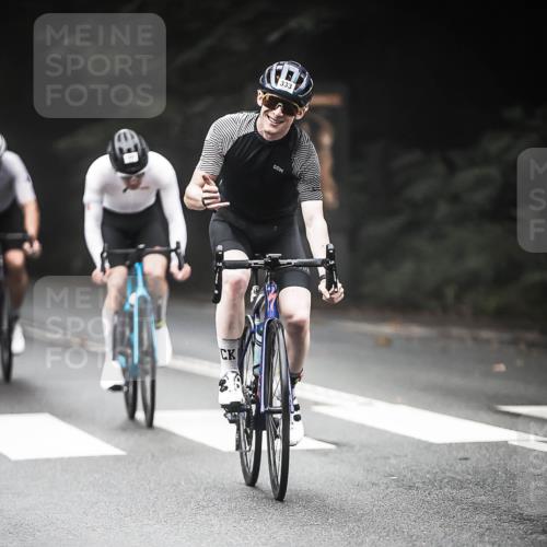 13.09.2026 - Stadtparktriathlon H.Heesch http://msf.ph/oto/10369305 13.09.2026 10:18:43 Radfahren 213, 233, 243, 300, 333, 368, 405, 412, 444 meine-sportfotos.de