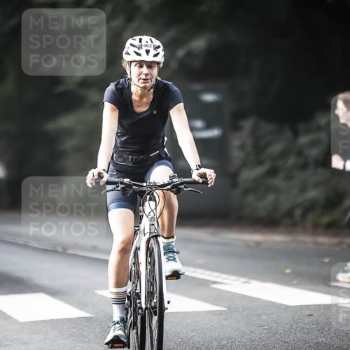 13.09.2026 - Stadtparktriathlon H.Heesch http://msf.ph/oto/10369307 13.09.2026 10:47:52 Radfahren 378, 428, 462 meine-sportfotos.de