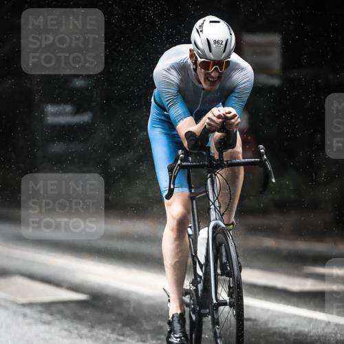 13.09.2026 - Stadtparktriathlon H.Heesch http://msf.ph/oto/10369321 13.09.2026 12:04:31 Radfahren 785, 842, 923, 953, 962, 964, 1047 meine-sportfotos.de