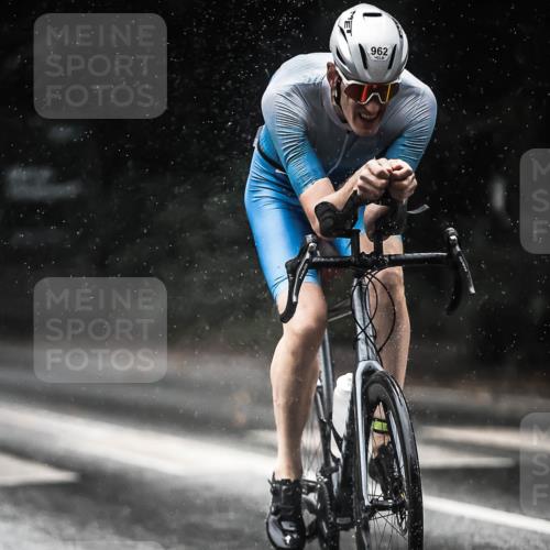 13.09.2026 - Stadtparktriathlon H.Heesch http://msf.ph/oto/10369327 13.09.2026 12:04:31 Radfahren 785, 842, 923, 953, 962, 964, 1047 meine-sportfotos.de