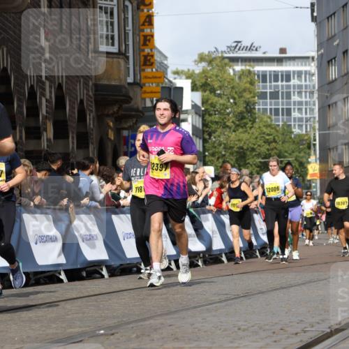 13.09.2026 - 21. swb-Marathon Bremen Strokosch-Dieckow http://msf.ph/oto/10369332 13.09.2026 11:00:54 Ziel 10263, 10272, 10275, 10306, 10369, 10677, 11045, 11126, 11162, 11180, 11343, 11475, 11556, 11687, 11708, 11769, 11838, 12018, 12430, 10093, 10428, 10639, 10753, 10964, 10965, 11049, 11116, 11428, 11540, 11681, 11682, 11728, 11850, 12085, 12116, 12241, 12428 meine-sportfotos.de