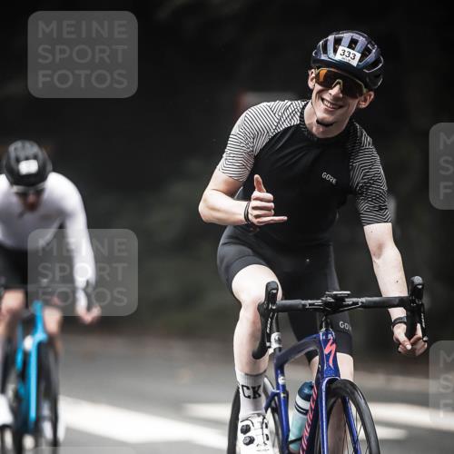 13.09.2026 - Stadtparktriathlon H.Heesch http://msf.ph/oto/10369339 13.09.2026 10:18:44 Radfahren 213, 233, 243, 300, 333, 368, 405, 412 meine-sportfotos.de