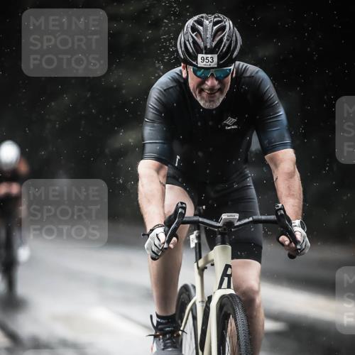 13.09.2026 - Stadtparktriathlon H.Heesch http://msf.ph/oto/10369364 13.09.2026 12:04:33 Radfahren 785, 842, 953, 962, 1047 meine-sportfotos.de