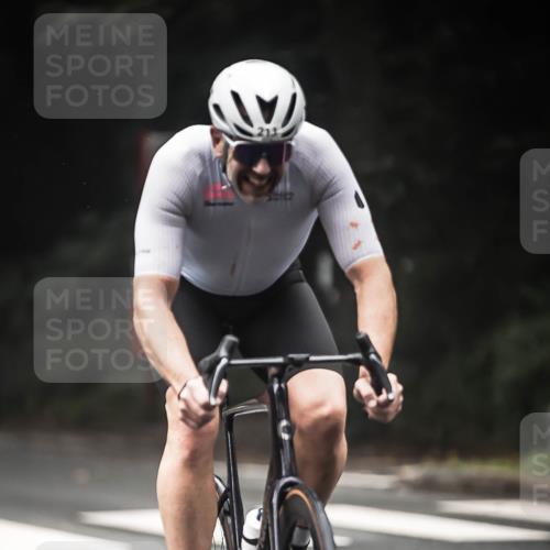 13.09.2026 - Stadtparktriathlon H.Heesch http://msf.ph/oto/10369371 13.09.2026 10:18:45 Radfahren 213, 233, 243, 300, 330, 333, 368, 405, 412 meine-sportfotos.de