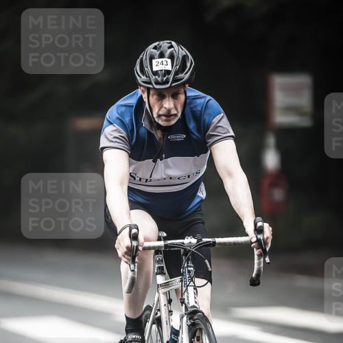 13.09.2026 - Stadtparktriathlon H.Heesch http://msf.ph/oto/10369412 13.09.2026 10:18:47 Radfahren 213, 243, 300, 330, 333, 368, 412 meine-sportfotos.de