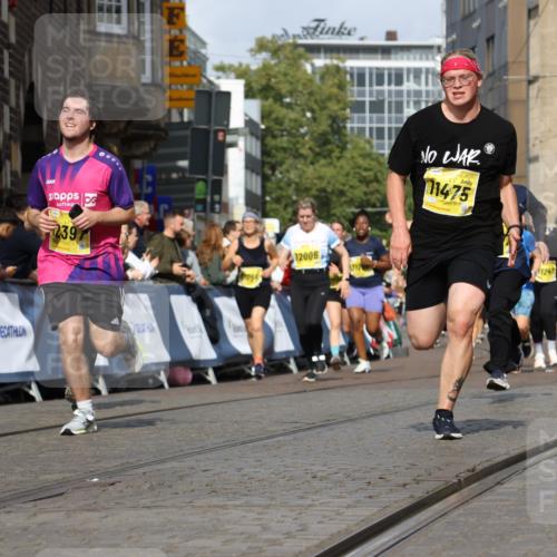 13.09.2026 - 21. swb-Marathon Bremen Strokosch-Dieckow http://msf.ph/oto/10369419 13.09.2026 11:00:55 Ziel 10263, 10272, 10275, 10306, 10369, 11126, 11162, 11180, 11343, 11475, 11556, 11687, 11708, 11769, 11838, 11959, 12018, 12430, 10093, 10428, 10639, 10753, 10964, 10965, 11049, 11116, 11428, 11540, 11681, 11682, 11728, 11850, 12085, 12116, 12241 meine-sportfotos.de