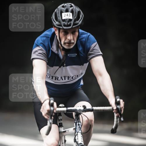 13.09.2026 - Stadtparktriathlon H.Heesch http://msf.ph/oto/10369422 13.09.2026 10:18:48 Radfahren 213, 243, 300, 330, 333, 368, 412 meine-sportfotos.de