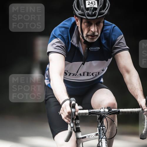 13.09.2026 - Stadtparktriathlon H.Heesch http://msf.ph/oto/10369427 13.09.2026 10:18:48 Radfahren 213, 243, 300, 330, 333, 368, 412 meine-sportfotos.de