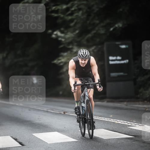13.09.2026 - Stadtparktriathlon H.Heesch http://msf.ph/oto/10369432 13.09.2026 13:21:48 Radfahren 1385, 1406, 1453 meine-sportfotos.de