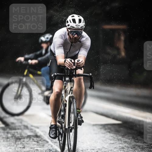 13.09.2026 - Stadtparktriathlon H.Heesch http://msf.ph/oto/10369457 13.09.2026 12:04:40 Radfahren 842, 924, 937 meine-sportfotos.de