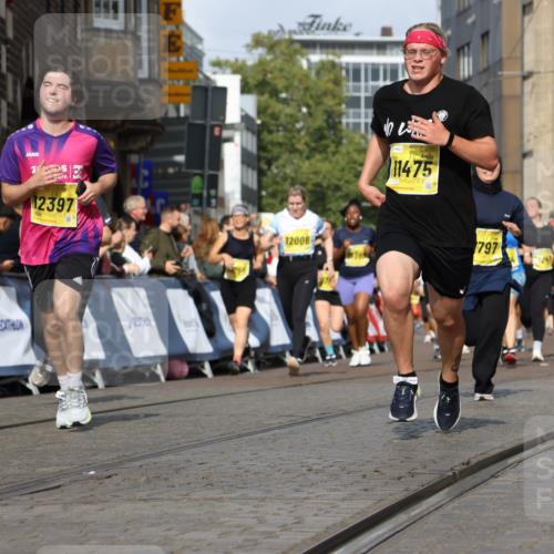 13.09.2026 - 21. swb-Marathon Bremen Strokosch-Dieckow http://msf.ph/oto/10369468 13.09.2026 11:00:55 Ziel 10263, 10272, 10275, 10306, 10369, 11126, 11162, 11180, 11343, 11475, 11556, 11687, 11708, 11769, 11838, 11959, 12018, 12430, 10093, 10428, 10639, 10753, 10964, 10965, 11049, 11116, 11428, 11540, 11681, 11682, 11728, 11850, 12085, 12116, 12241 meine-sportfotos.de