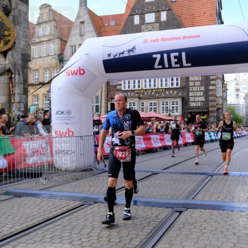 13.09.2026 - 21. swb-Marathon Bremen Tim E. http://msf.ph/oto/10369481 13.09.2026 13:07:22 Ziel 749, 1540, 1863, 3794, 3973, 6053, 7636, 7876, 8888, 9708, 9927 meine-sportfotos.de