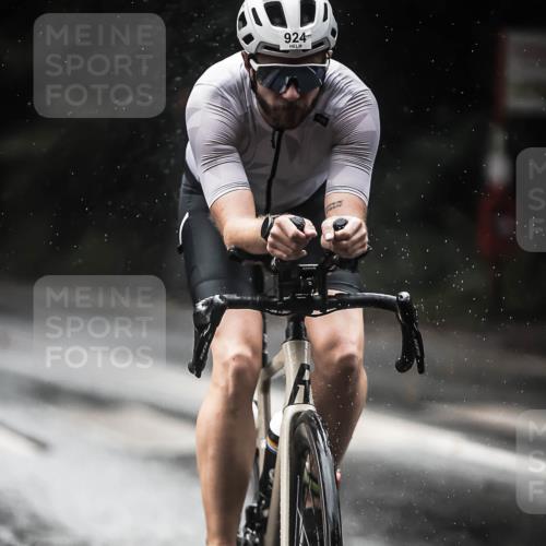 13.09.2026 - Stadtparktriathlon H.Heesch http://msf.ph/oto/10369487 13.09.2026 12:04:40 Radfahren 842, 924, 937 meine-sportfotos.de