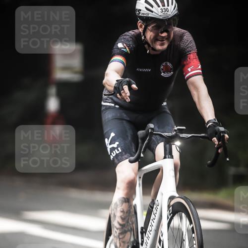 13.09.2026 - Stadtparktriathlon H.Heesch http://msf.ph/oto/10369504 13.09.2026 10:18:51 Radfahren 243, 330, 368, 412, 447 meine-sportfotos.de