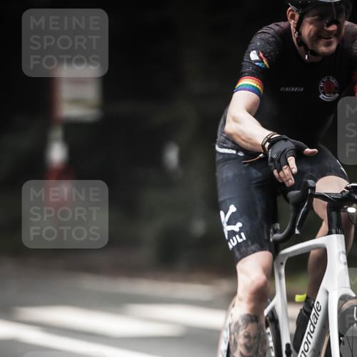 13.09.2026 - Stadtparktriathlon H.Heesch http://msf.ph/oto/10369509 13.09.2026 10:18:51 Radfahren 243, 330, 368, 412, 447 meine-sportfotos.de