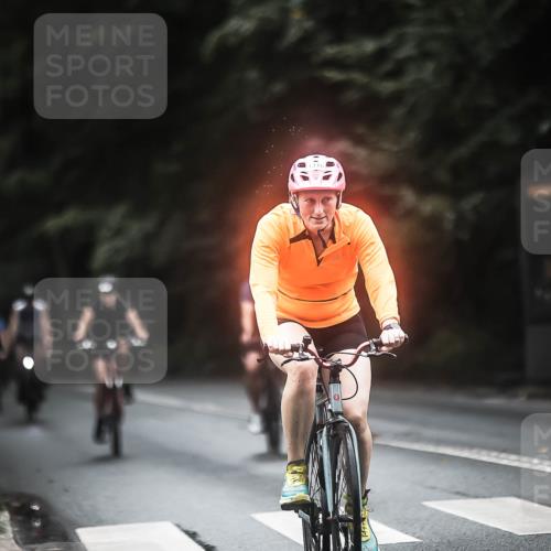 13.09.2026 - Stadtparktriathlon H.Heesch http://msf.ph/oto/10369521 13.09.2026 13:21:55 Radfahren 1226, 1287, 1316, 1343, 1385, 1406, 1453 meine-sportfotos.de