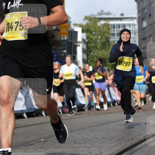13.09.2026 - 21. swb-Marathon Bremen Strokosch-Dieckow http://msf.ph/oto/10369522 13.09.2026 11:00:56 Ziel 10263, 10272, 10275, 10306, 10369, 11126, 11162, 11180, 11343, 11475, 11556, 11687, 11708, 11769, 11797, 11838, 11959, 12018, 12430, 10428, 10639, 10892, 10964, 10965, 11049, 11116, 11428, 11540, 11681, 11682, 11850, 12085, 12241 meine-sportfotos.de