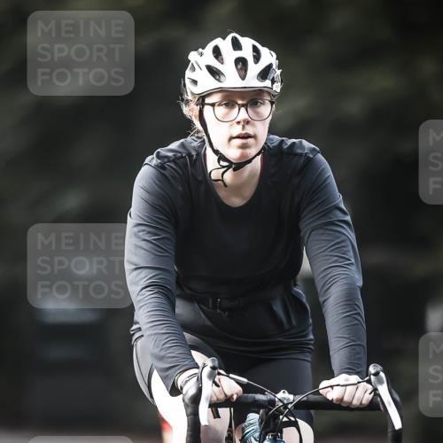 13.09.2026 - Stadtparktriathlon H.Heesch http://msf.ph/oto/10369530 13.09.2026 10:48:08 Radfahren 400, 471, 522, 546, 547 meine-sportfotos.de