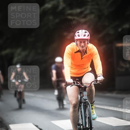 13.09.2026 - Stadtparktriathlon H.Heesch http://msf.ph/oto/10369532 13.09.2026 13:21:55 Radfahren 1226, 1287, 1316, 1343, 1385, 1406, 1453 meine-sportfotos.de