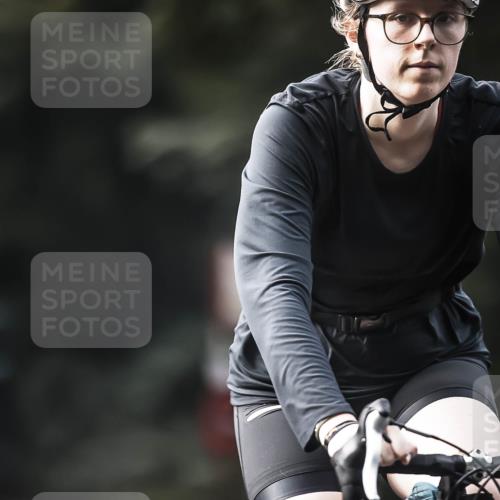 13.09.2026 - Stadtparktriathlon H.Heesch http://msf.ph/oto/10369543 13.09.2026 10:48:08 Radfahren 400, 471, 522, 546, 547 meine-sportfotos.de