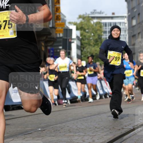 13.09.2026 - 21. swb-Marathon Bremen Strokosch-Dieckow http://msf.ph/oto/10369544 13.09.2026 11:00:56 Ziel 10263, 10272, 10275, 10306, 10369, 11126, 11162, 11180, 11343, 11475, 11556, 11687, 11708, 11769, 11797, 11838, 11959, 12018, 12430, 10428, 10639, 10892, 10964, 10965, 11049, 11116, 11428, 11540, 11681, 11682, 11850, 12085, 12241 meine-sportfotos.de