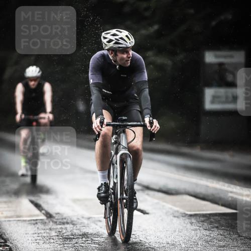 13.09.2026 - Stadtparktriathlon H.Heesch http://msf.ph/oto/10369557 13.09.2026 12:04:50 Radfahren 858, 937, 979 meine-sportfotos.de