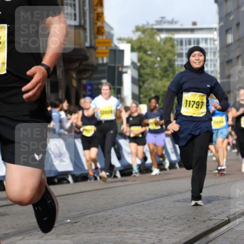 13.09.2026 - 21. swb-Marathon Bremen Strokosch-Dieckow http://msf.ph/oto/10369566 13.09.2026 11:00:56 Ziel 10263, 10272, 10275, 10306, 10369, 11126, 11162, 11180, 11343, 11475, 11556, 11687, 11708, 11769, 11797, 11838, 11959, 12018, 12430, 10428, 10639, 10892, 10964, 10965, 11049, 11116, 11428, 11540, 11681, 11682, 11850, 12085, 12241 meine-sportfotos.de