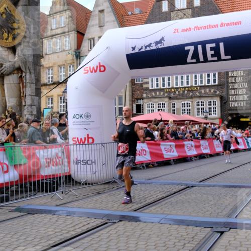 13.09.2026 - 21. swb-Marathon Bremen Tim E. http://msf.ph/oto/10369590 13.09.2026 13:07:26 Ziel 1540, 1863, 3794, 3973, 4808, 6053, 7636, 7876, 8980, 9708, 9927 meine-sportfotos.de