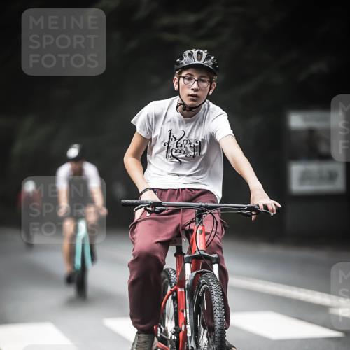 13.09.2026 - Stadtparktriathlon H.Heesch http://msf.ph/oto/10369600 13.09.2026 10:19:02 Radfahren 255, 274, 309, 378, 447, 465 meine-sportfotos.de