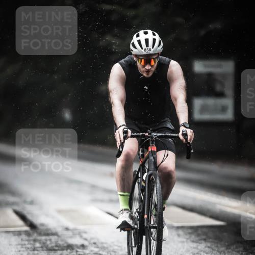 13.09.2026 - Stadtparktriathlon H.Heesch http://msf.ph/oto/10369633 13.09.2026 12:04:52 Radfahren 858, 937, 979 meine-sportfotos.de