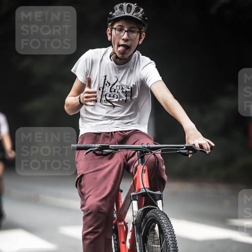13.09.2026 - Stadtparktriathlon H.Heesch http://msf.ph/oto/10369634 13.09.2026 10:19:02 Radfahren 255, 274, 309, 378, 447, 465 meine-sportfotos.de