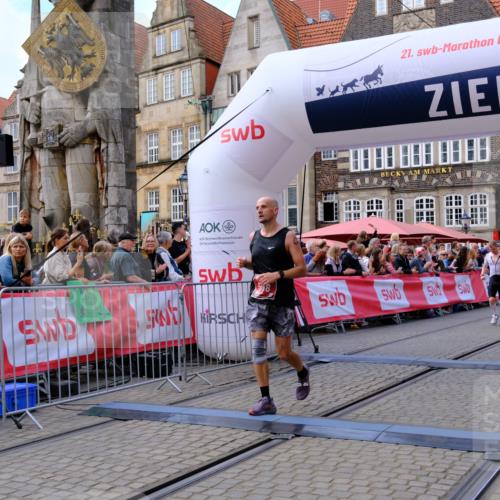 13.09.2026 - 21. swb-Marathon Bremen Tim E. http://msf.ph/oto/10369635 13.09.2026 13:07:27 Ziel 1540, 1863, 3794, 3973, 4808, 6053, 7636, 7876, 8980, 9708, 9927 meine-sportfotos.de