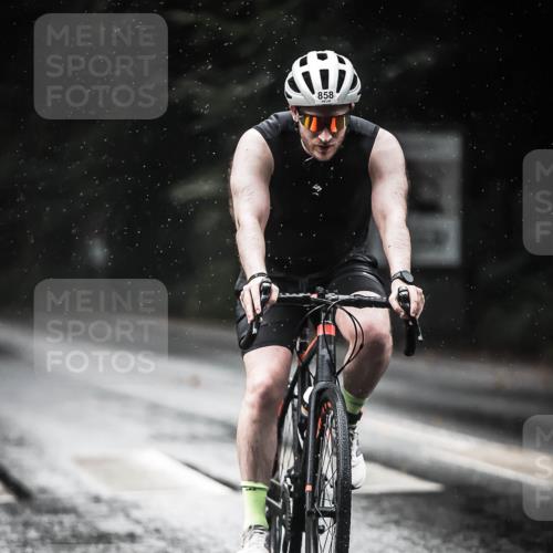 13.09.2026 - Stadtparktriathlon H.Heesch http://msf.ph/oto/10369637 13.09.2026 12:04:52 Radfahren 858, 937, 979 meine-sportfotos.de