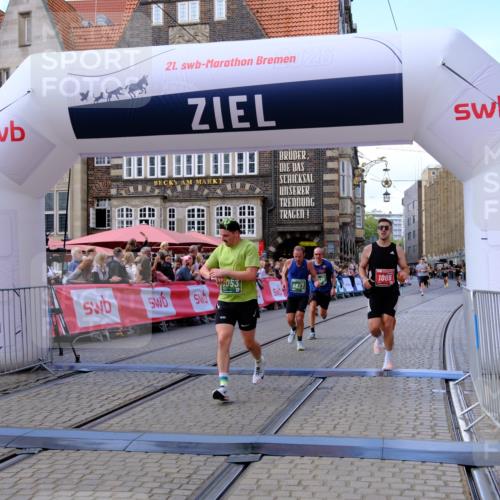 13.09.2026 - 21. swb-Marathon Bremen Tim E. http://msf.ph/oto/10369654 13.09.2026 13:07:31 Ziel 1540, 1863, 3043, 3118, 4808, 6053, 7636, 7876, 8980, 9927 meine-sportfotos.de