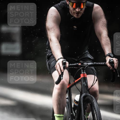 13.09.2026 - Stadtparktriathlon H.Heesch http://msf.ph/oto/10369673 13.09.2026 12:04:52 Radfahren 858, 937, 979 meine-sportfotos.de